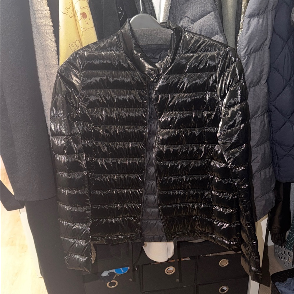 AShiny Black Puffer Jacket